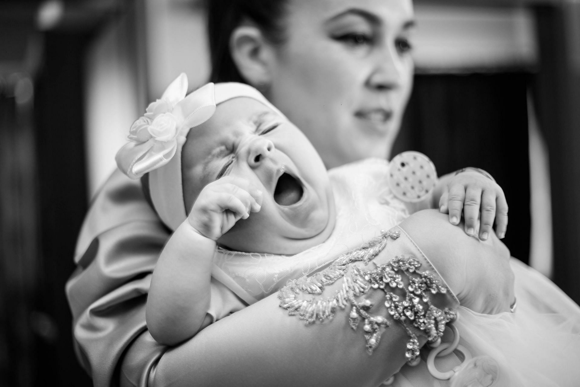 Losing weight while breastfeeding (Image via Unsplash/Bia)