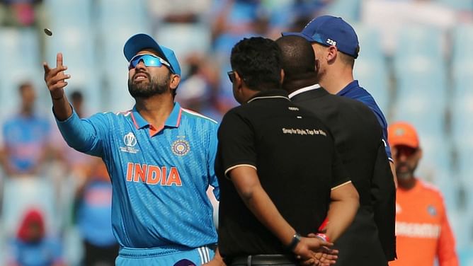 [WATCH] "Rohit Sharma tosses it far away" - Former Pakistan player Sikandar Bakht accuses Team India of fixing tosses at the 2023 ODI World Cup