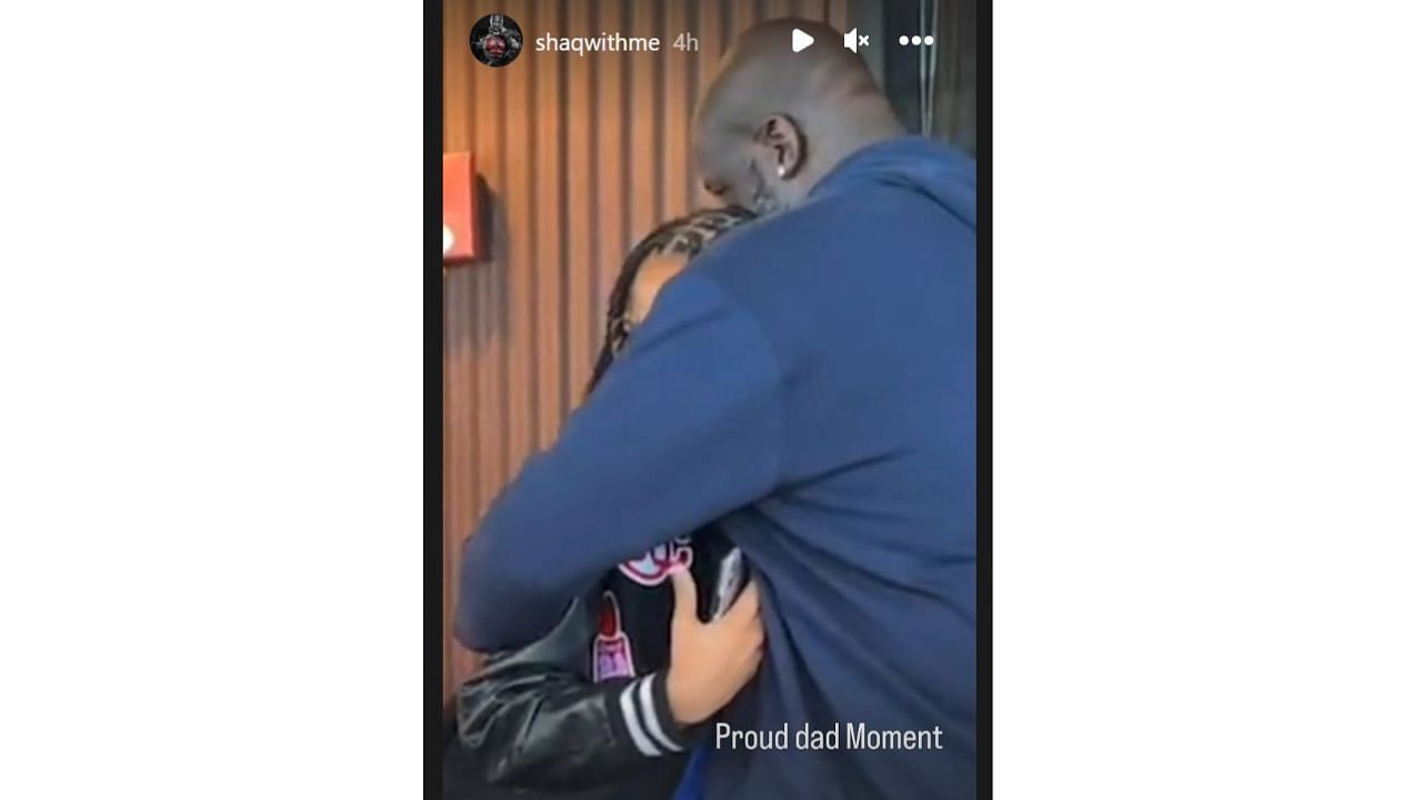 Shaquille O&#039;Neal hugging her daughter Me&#039;Arah O&#039;Neal after she announced her decision to play for the Florida Gators.