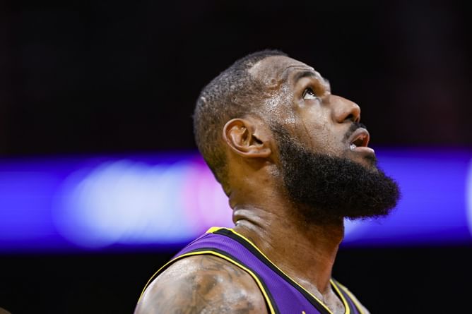 “Wait for the 7/24 tomorrow”: Lakers Twitter in disbelief after team ties franchise record of 22 3-pointers vs. Grizzlies