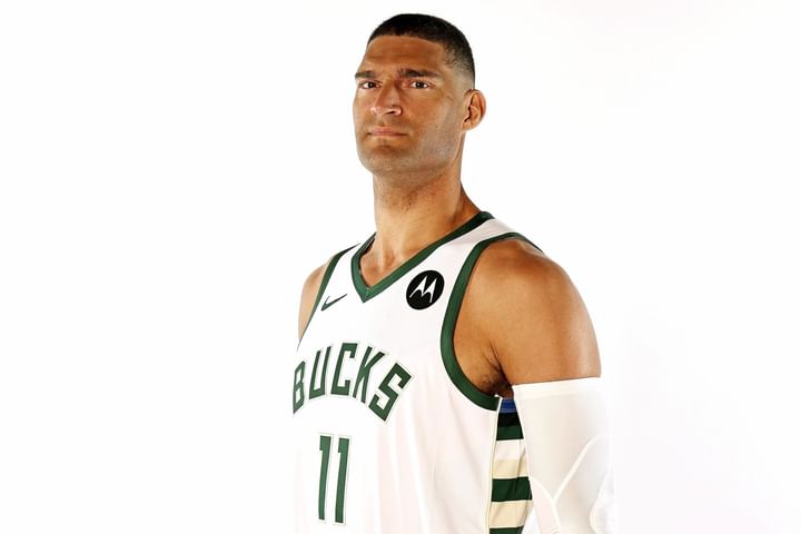 How tall is Brook Lopez? | Brook Lopez Height and physical attributes