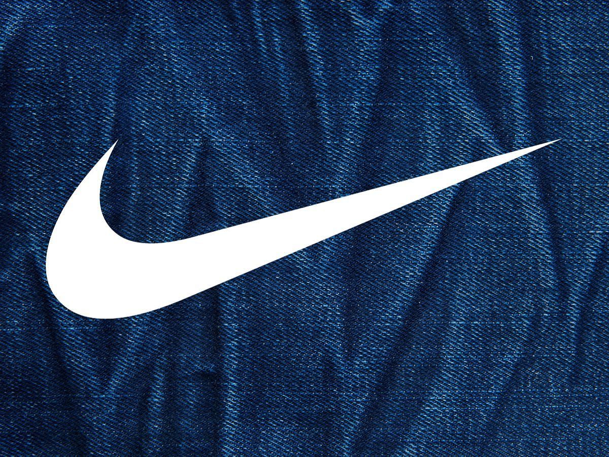 The Swoosh logo on the sneakers (Image via Sneaker News)