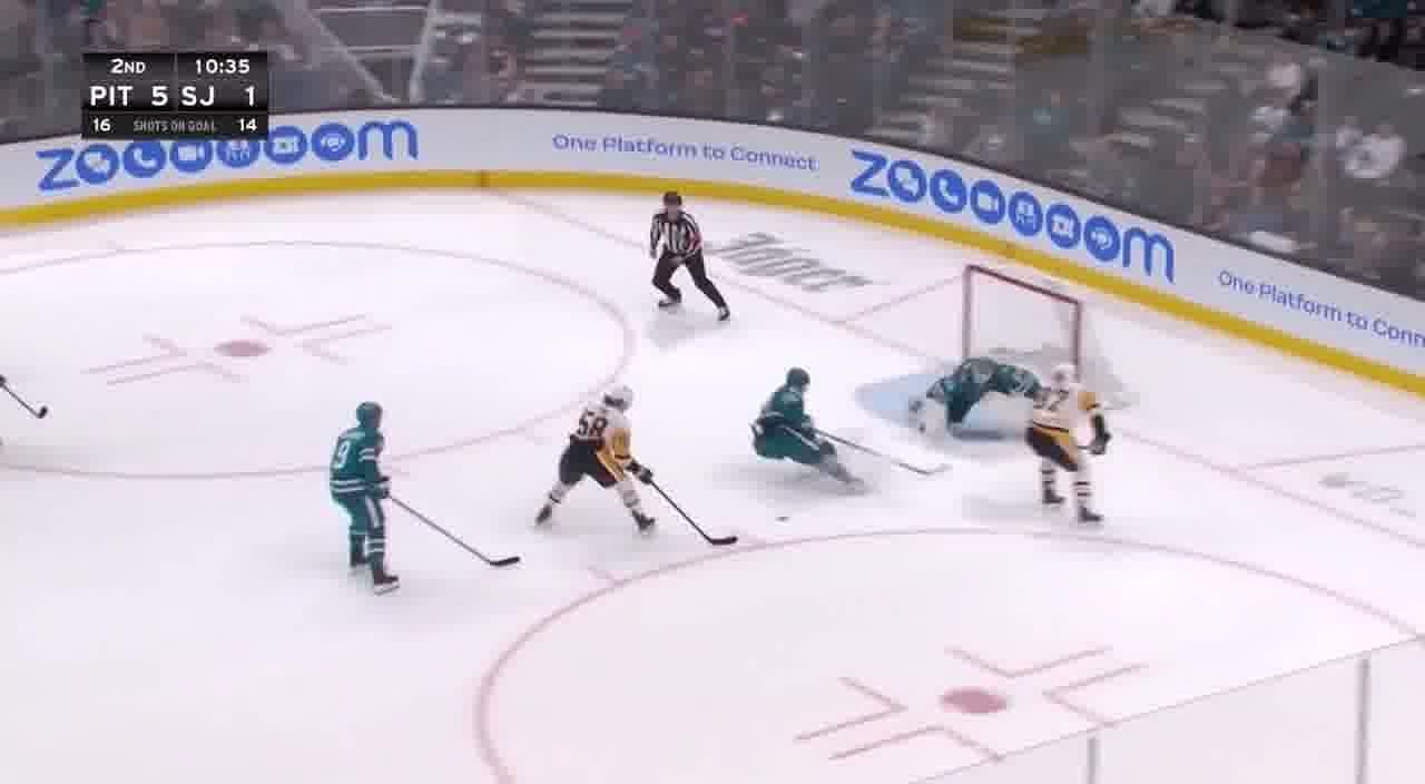 Watch: Sidney Crosby sets Kris Letang up with virtuoso no-look play in 10-2 win vs San Jose Sharks