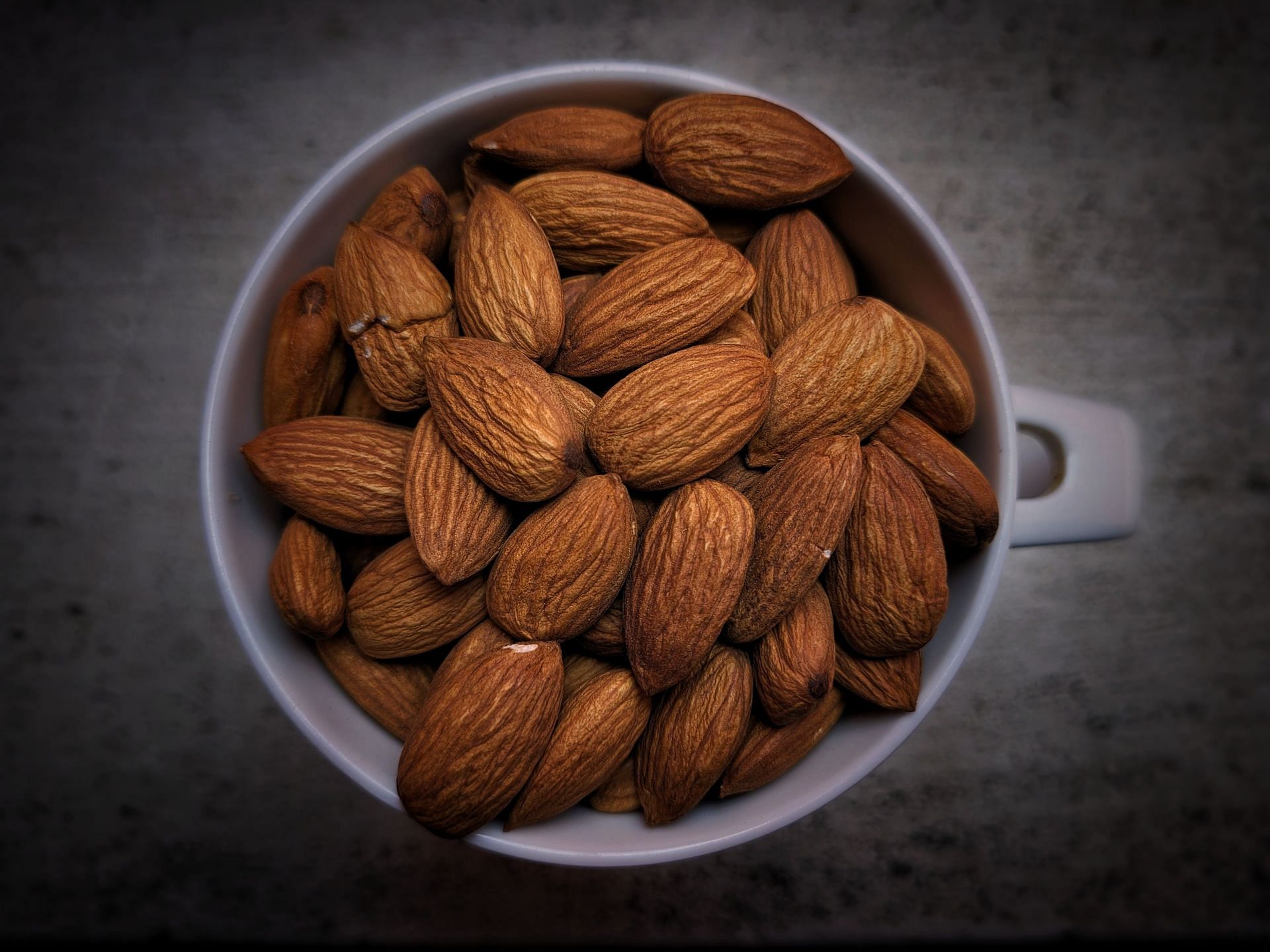 Almonds (Image via Unsplash)