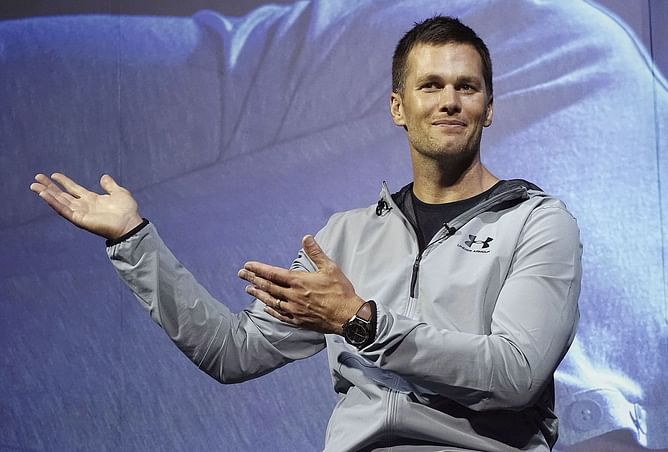 NFL analysts agree in Broncos RB comparison to Tom Brady’s right-hand back