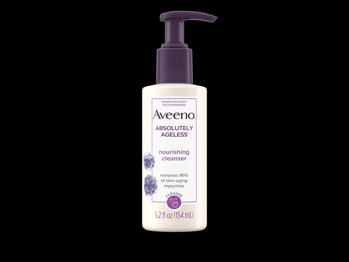 Aveeno Absolutely Ageless Nourishing Cleanser (Image via aveeno.com)