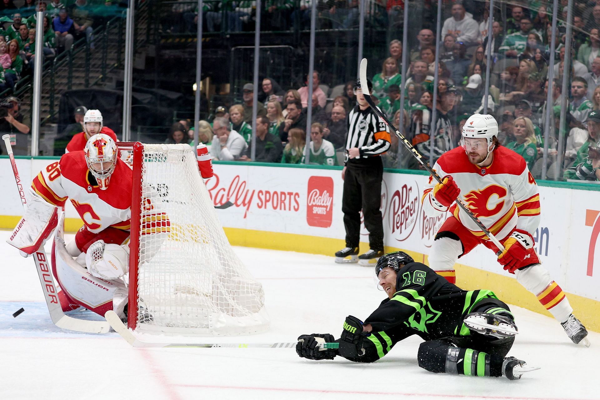 Calgary Flames v Dallas Stars