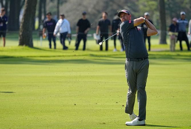 “Stand-out terrible” - Adam Scott turns to custom clubs after struggling with iron play