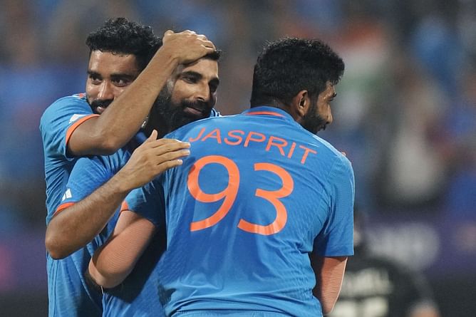मोहम्मद शमी, जसप्रीत बुमराह और सिराज की तिकड़ी को इंग्लैंड के पूर्व क्रिकेटर ने दिया जबरदस्त नाम