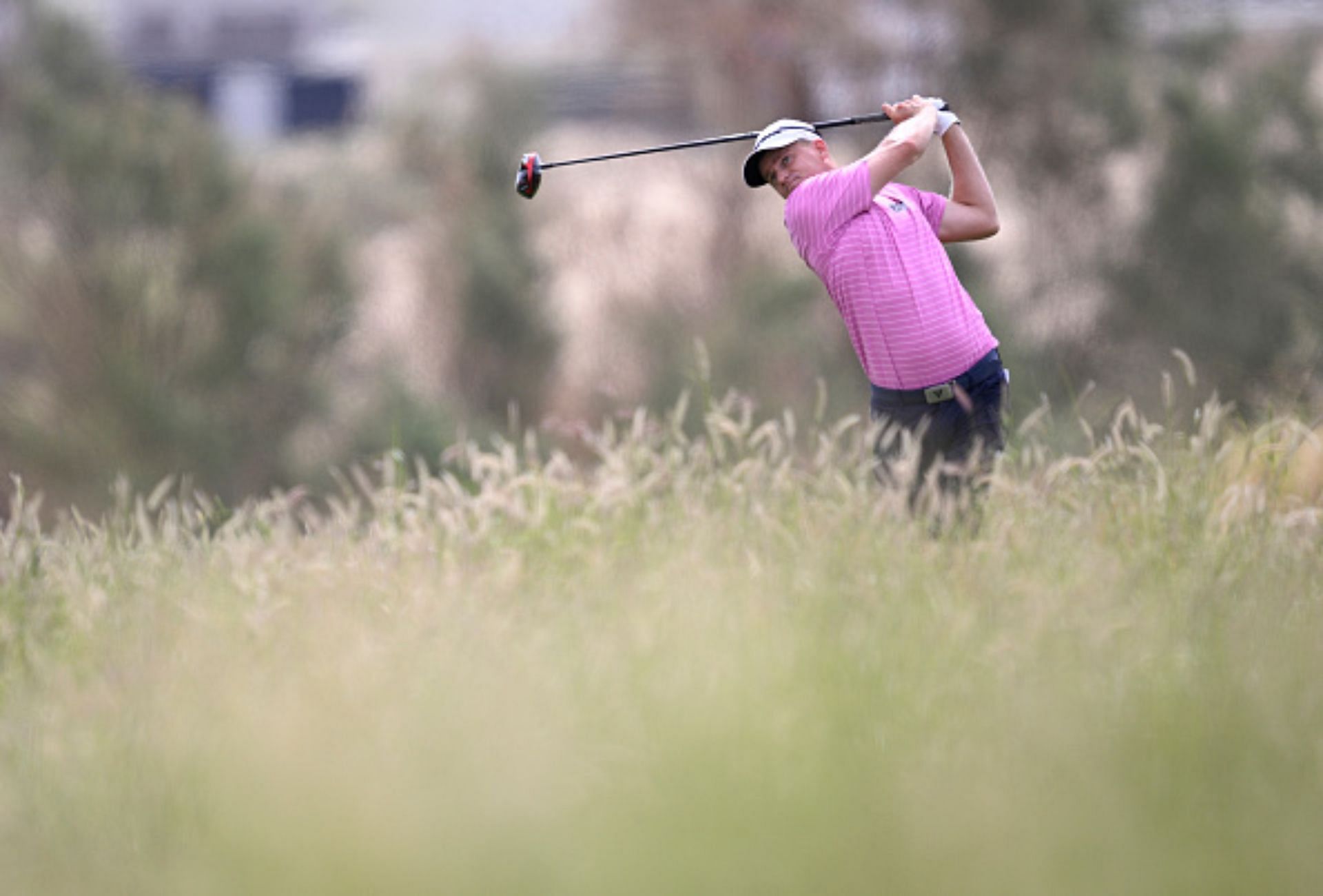 Long hitting a fairway at the 2023 World Wide Technology Championship (Image via Getty).