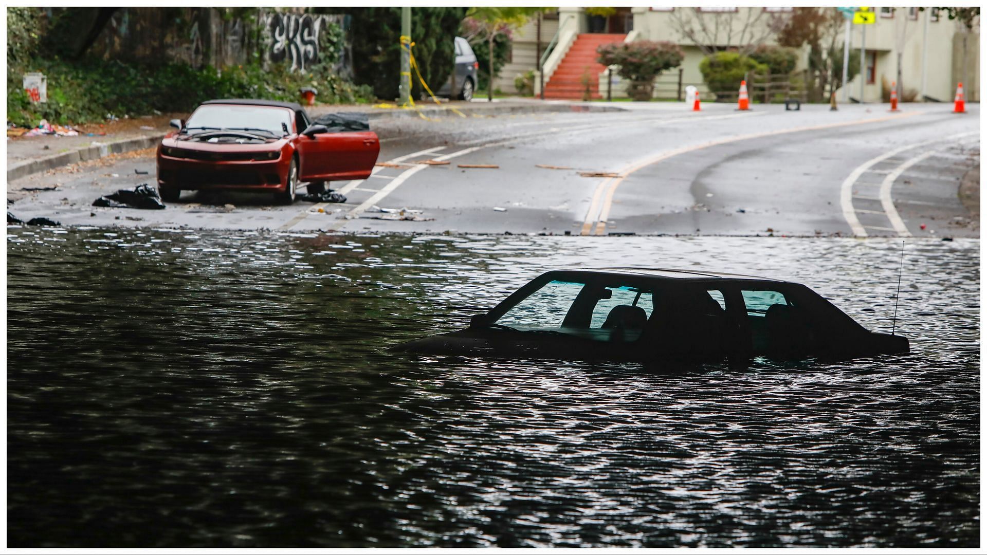 The warning happens when there is an abrupt, powerful flood (Image via Associated Press)