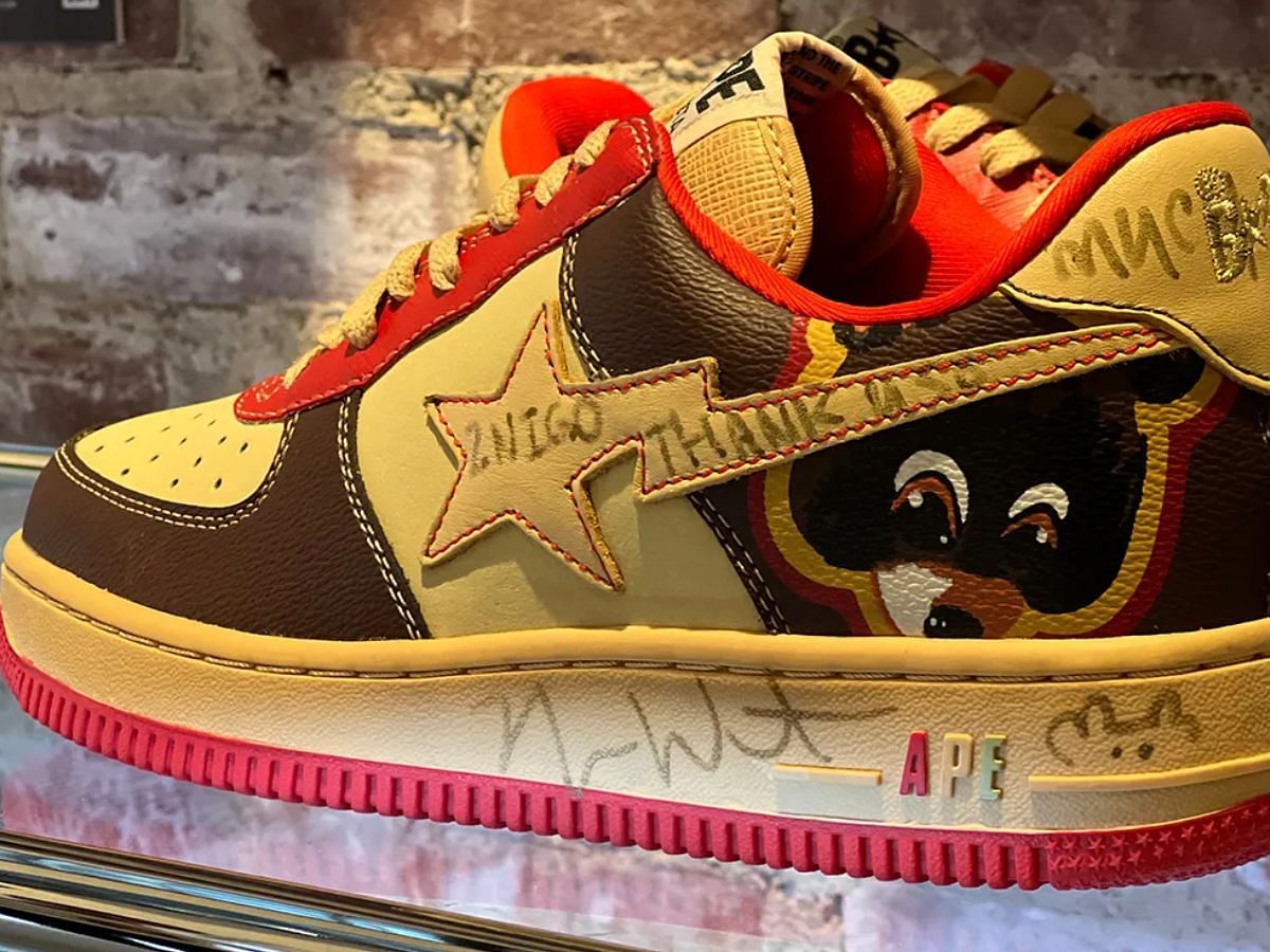 Ultra-Rare BAPE STA &ldquo;College Dropout&rdquo;(Image via Sneaker News)