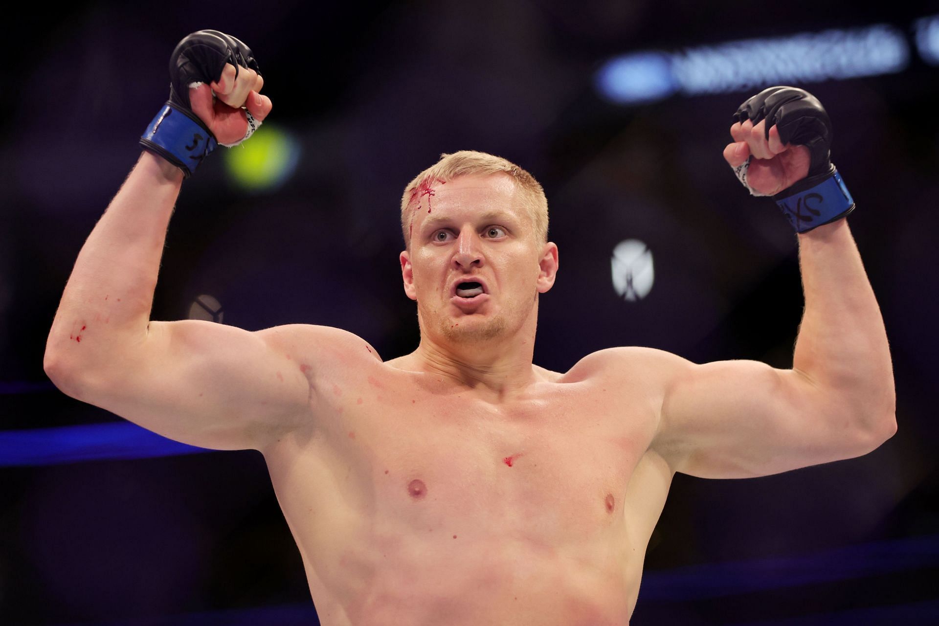 Sergei Pavlovich será reserva para a luta principal do UFC 285