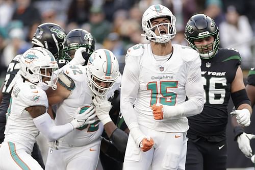 Jaelan Phillips during Dolphins vs. Jets