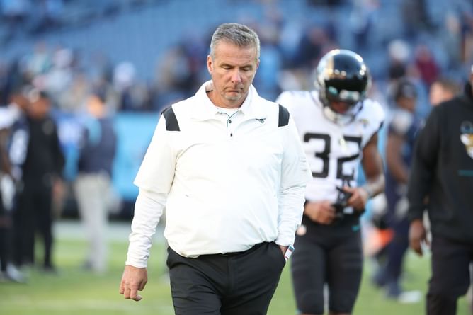 $35,000,000 worth former Ohio State HC Urban Meyer once recounted battling with depression - "I thought i was dying"