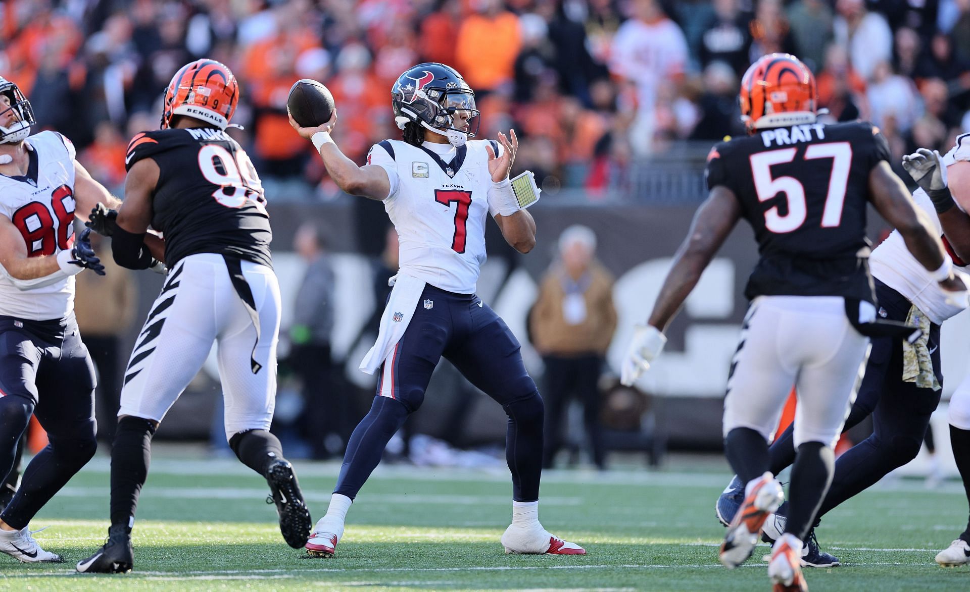 CJ Stroud passes v Cincinnati Bengals