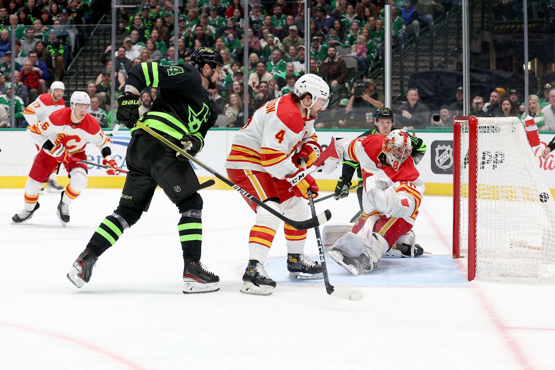 Calgary Flames v Dallas Stars