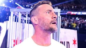 CM Punk spoke with several WWE Superstars backstage and "probably apologized" ahead of his return at Survivor Series, claims veteran
