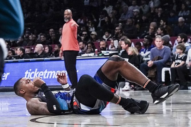 Watch: Lonnie Walker punches slam over 5 Sixers turning Brooklyn Nets' arena into madhouse