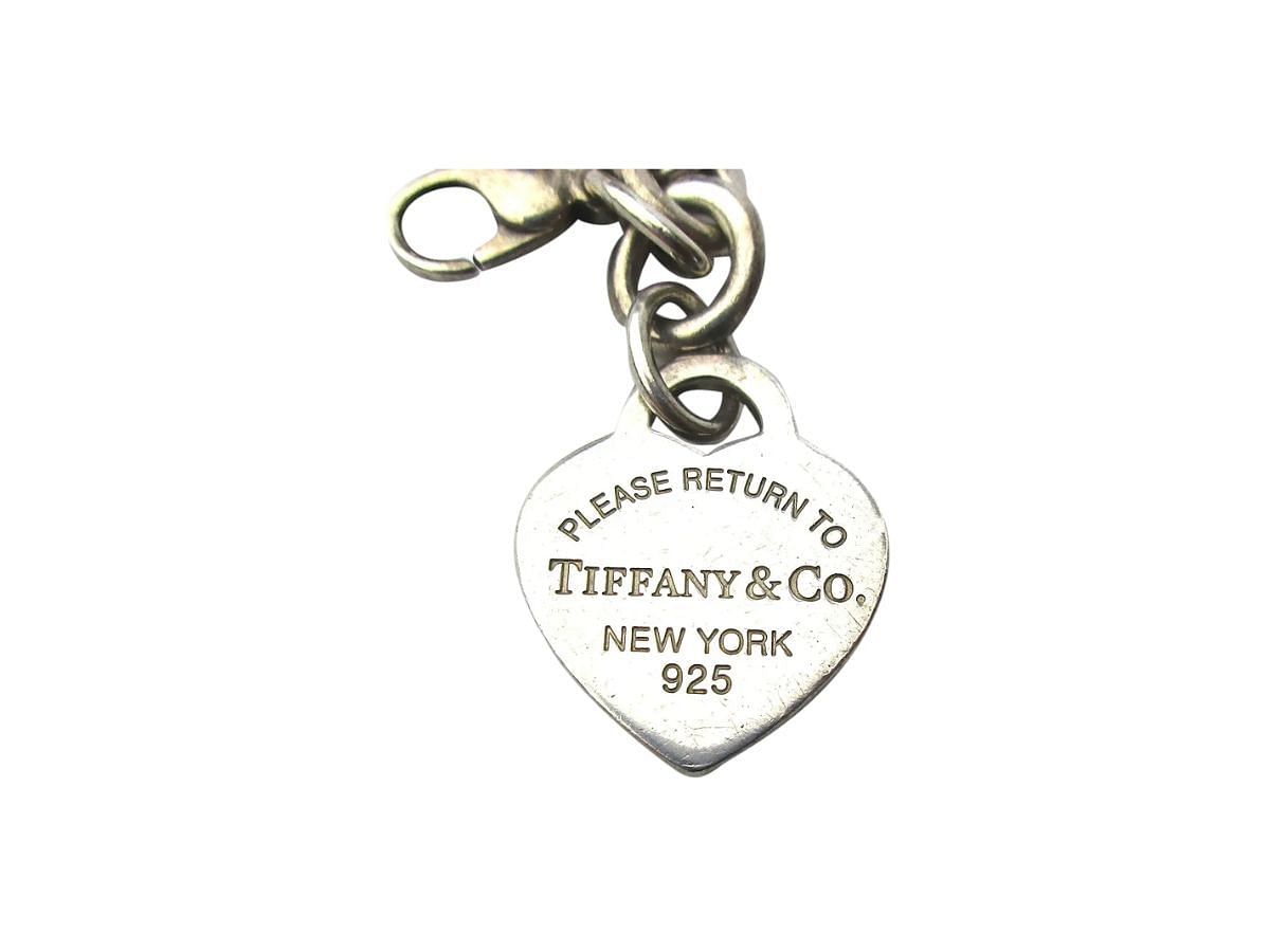 Tiffany &amp; Co. Please Return To Tiffany &amp; Co. Heart Tag pendant ( Image via Tiffany &amp; Co.)