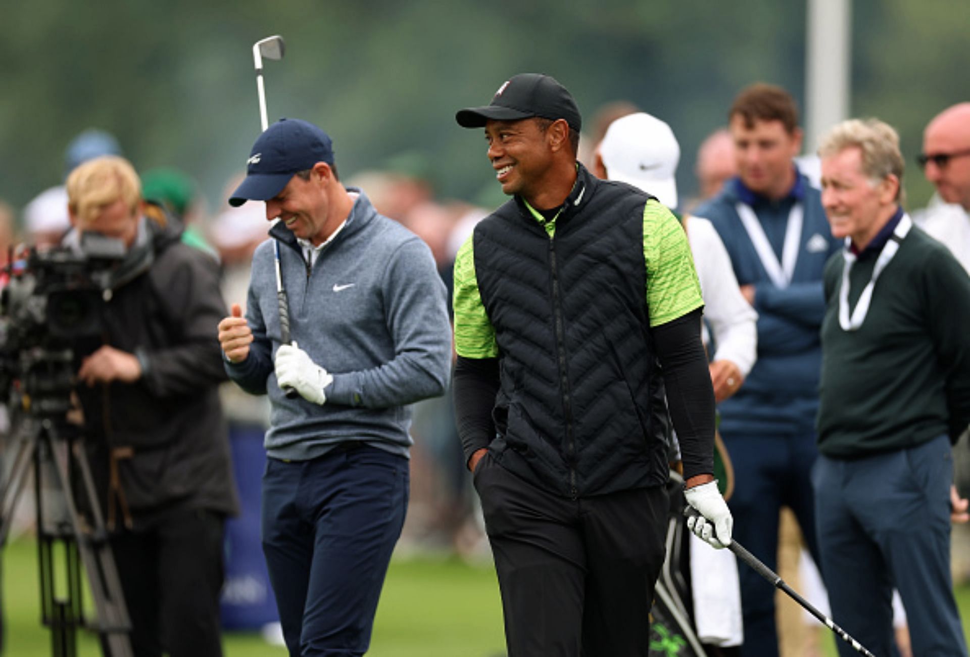 Tiger Woods and Rory McIlroy (Image via Getty).