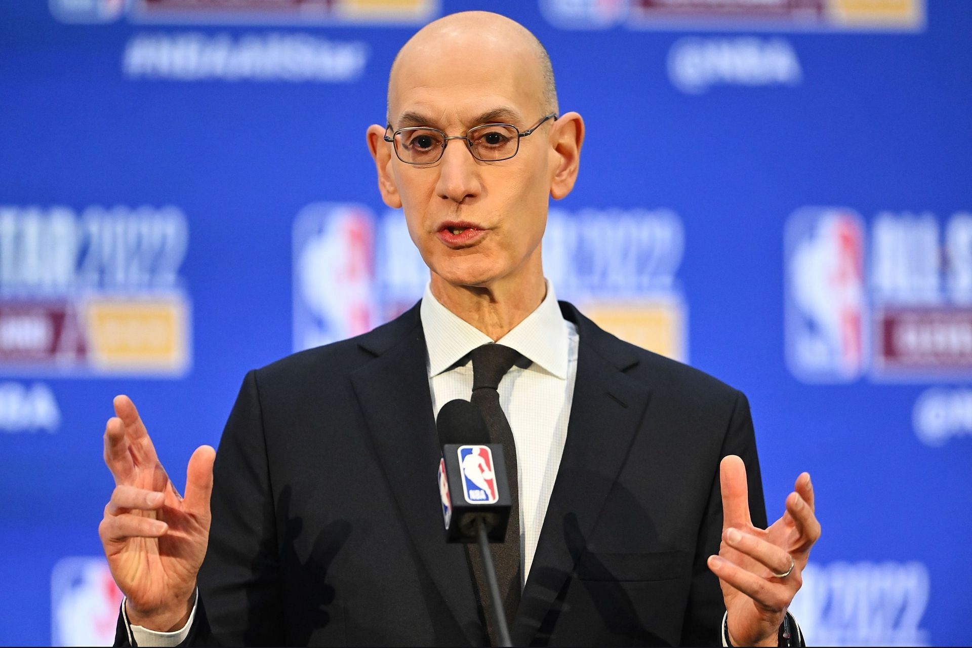 Adam Silver involved in Knicks and Raptors suit