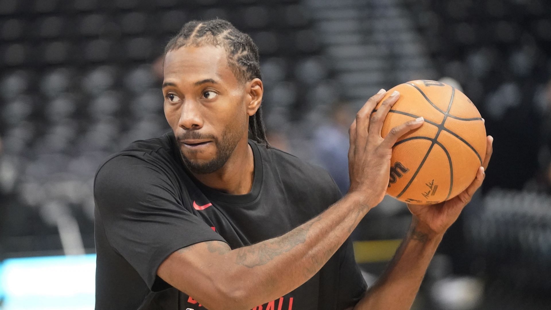 Kawhi leonard latest hot sale news today