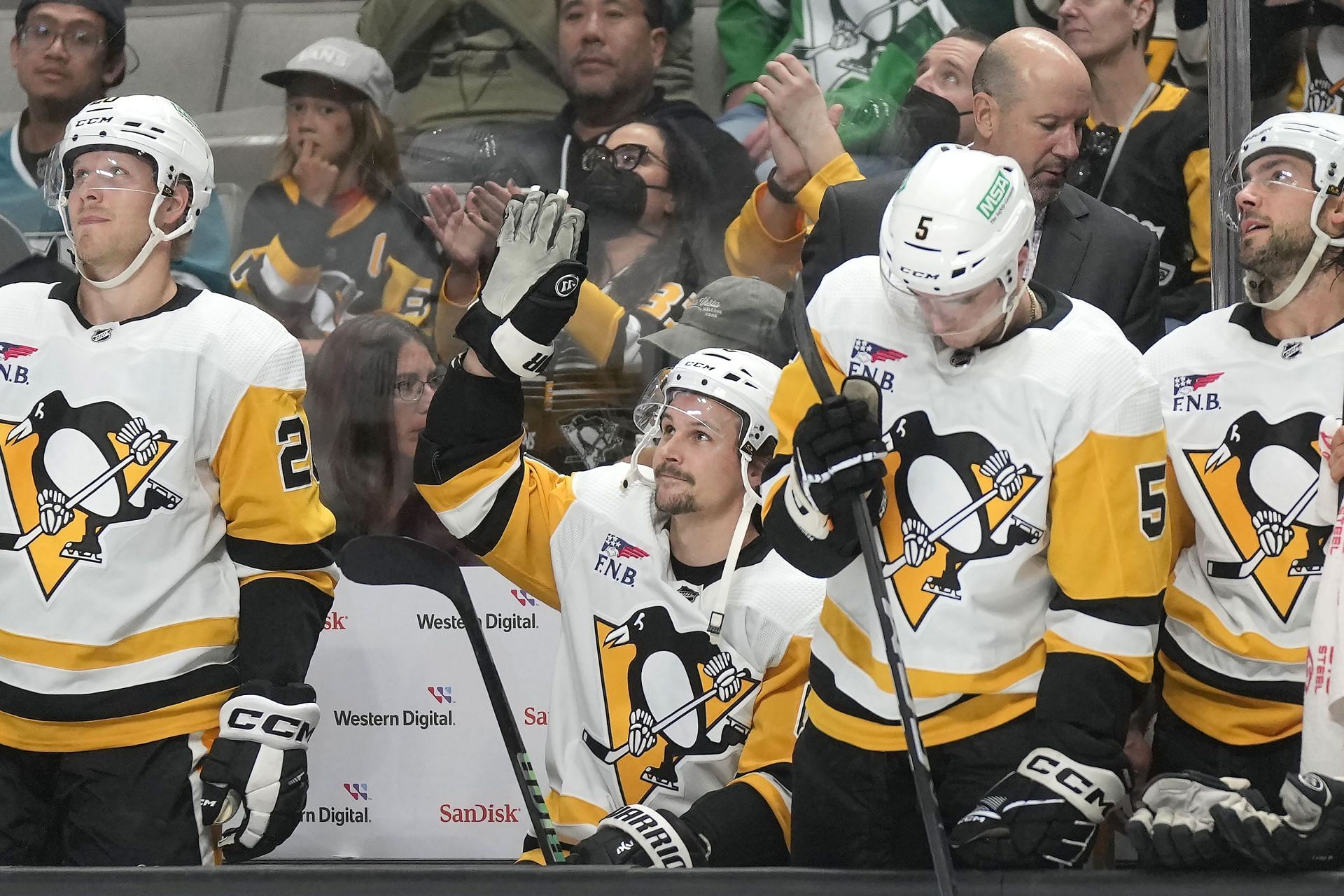 Buffalo Sabres e Pittsburgh Penguins se unem em jogo dedicado à