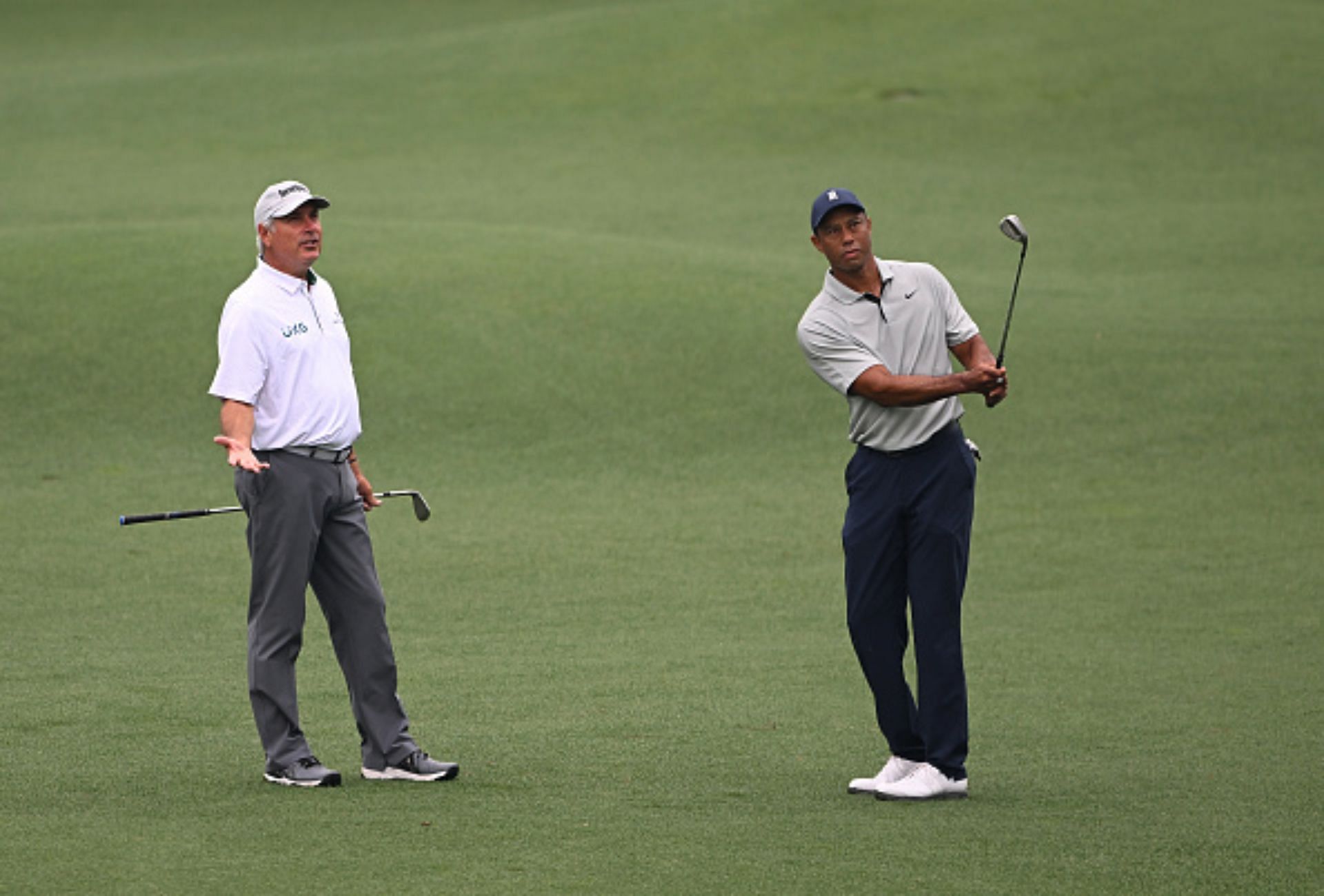 Fred Couples and Tiger Woods (Image via Getty).