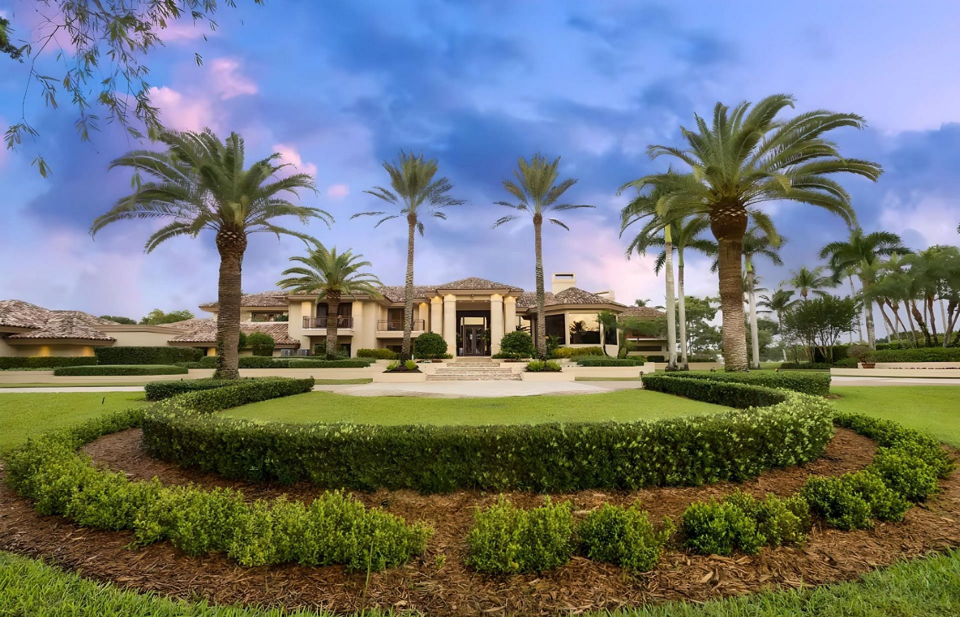 Henry&rsquo;s former $25,000,000 Florida mansion (image credit: Douglas Elliman)