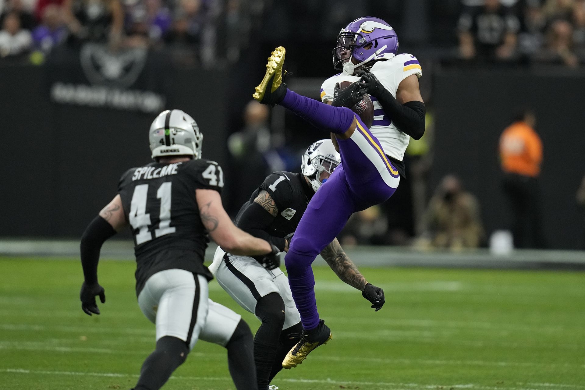 Raiders Safety Marcus Epps lands a huge blow on Justin Jefferson