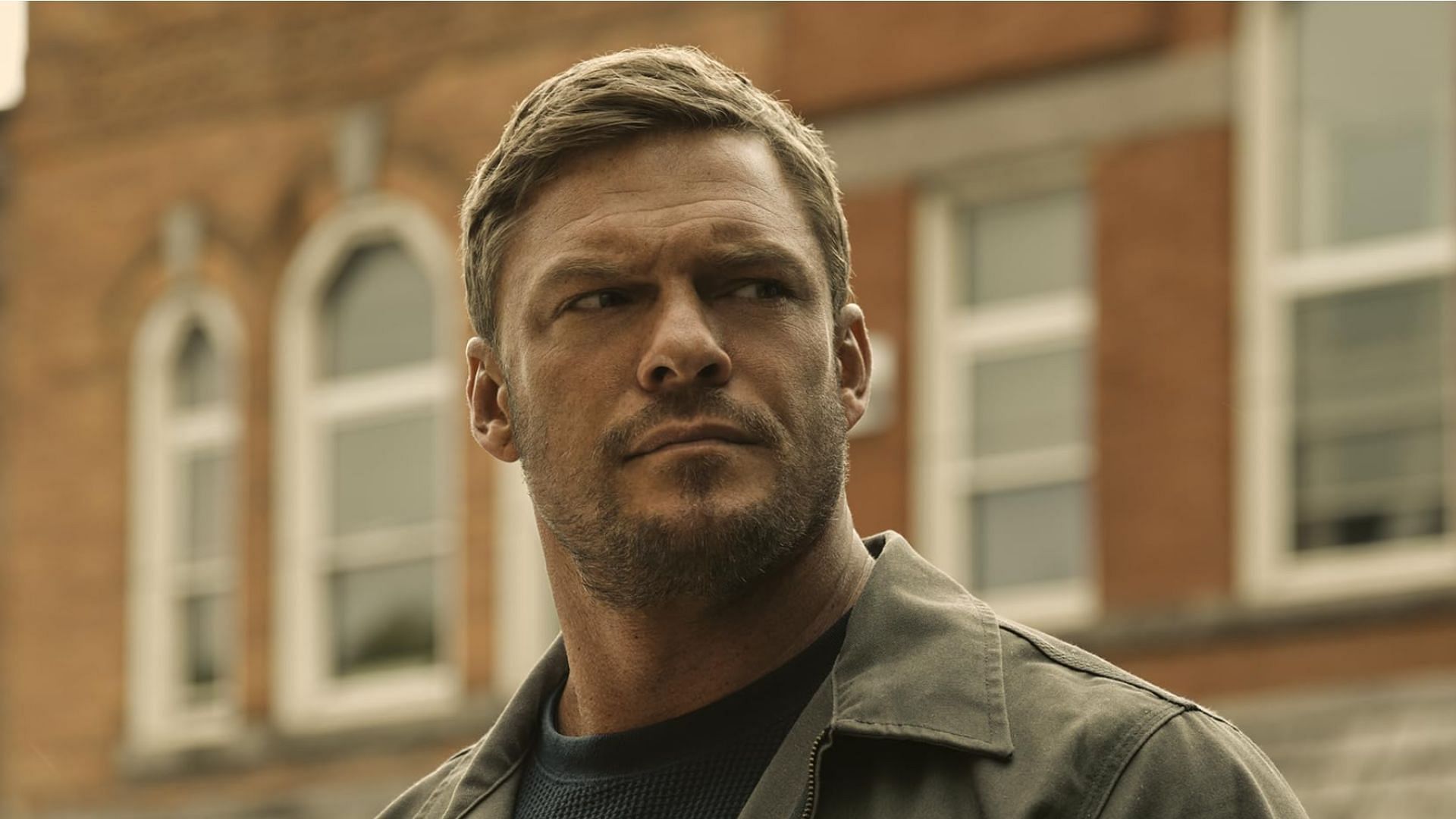 Alan Ritchson is well-accepted in the role of Reacher (Image via prime Video)