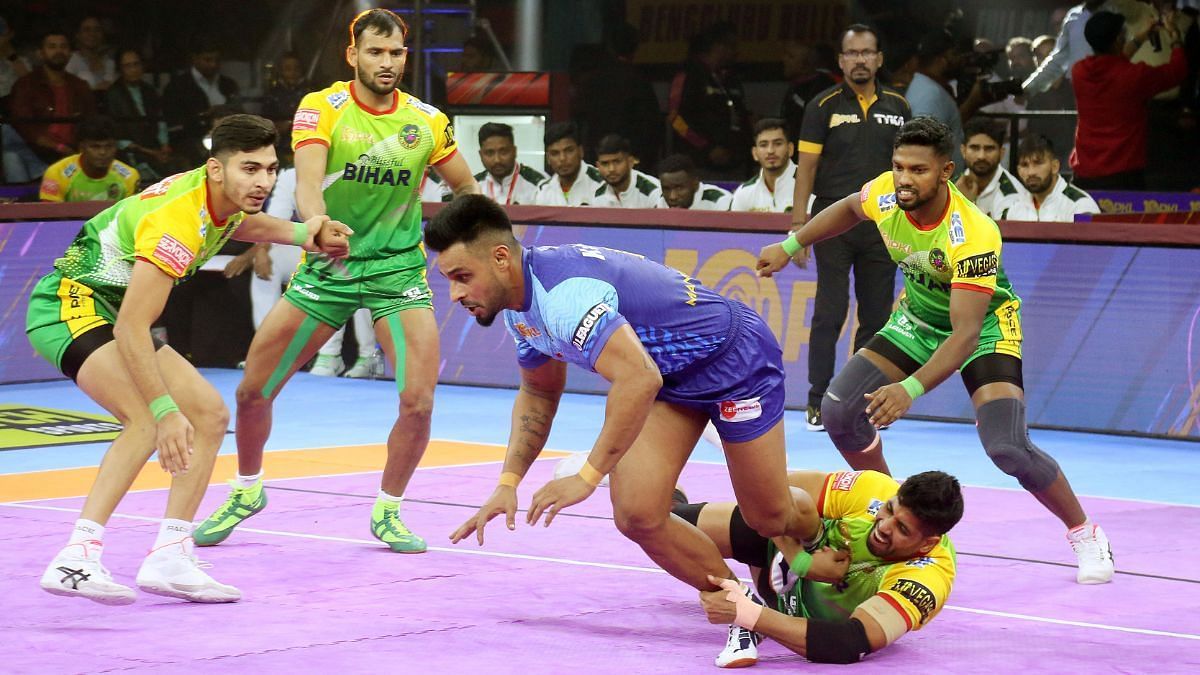 Patna Pirates in action against Bengal Warriors (Image Courtesy: PKL)