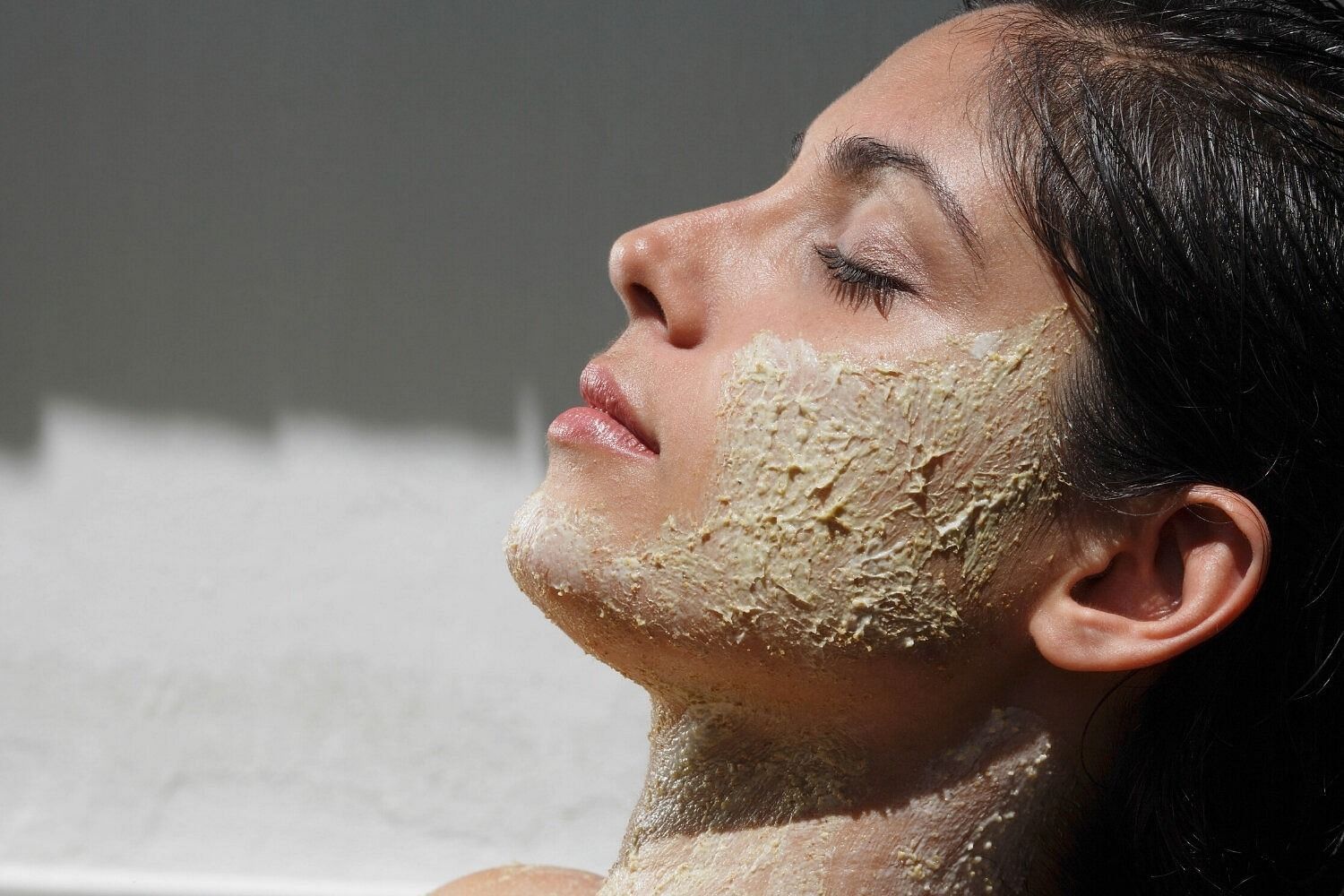 Natural Skin Exfoliants (Image via Shutterstock)
