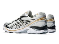 ASICS GT-2160 sneakers (Image via Sneaker News)