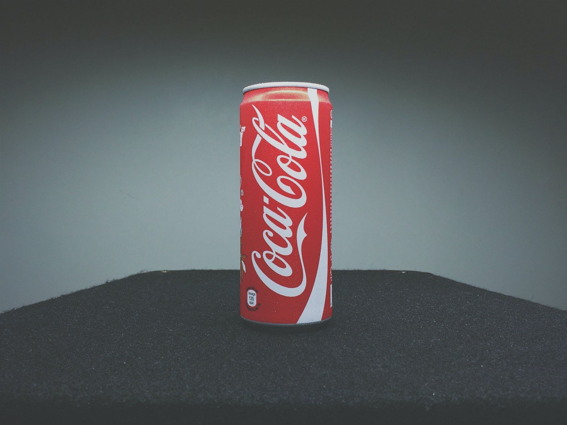 Can you drink diet coke while pregnant (image sourced via Pexels / Photo by Donald tong)