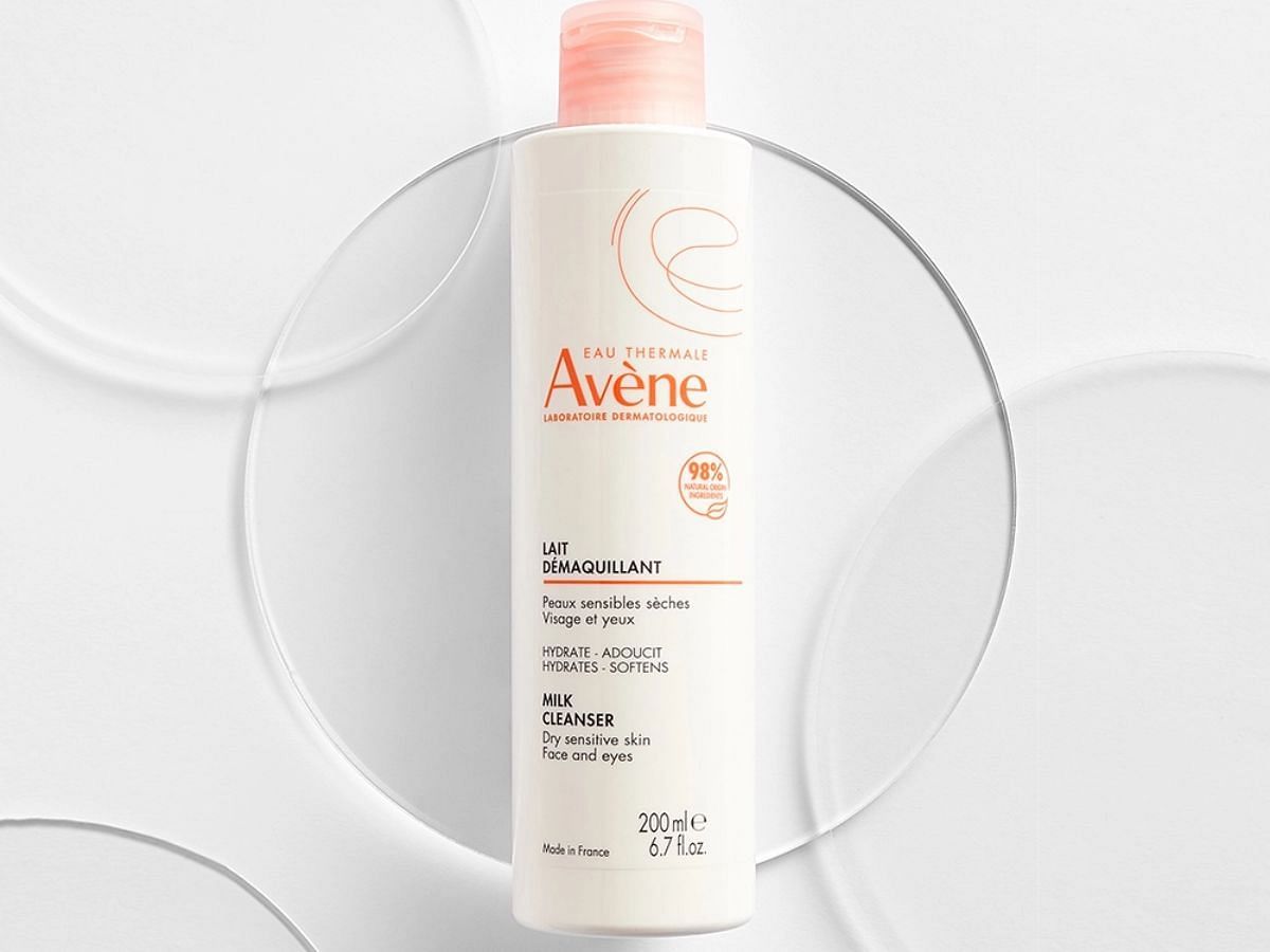 Eau Thermale Avene Milk Cleanser (Image via Eau Thermale Avene)