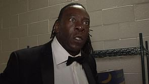 Booker T malfunctions on WWE show; repeats same sentence 4 times in a row