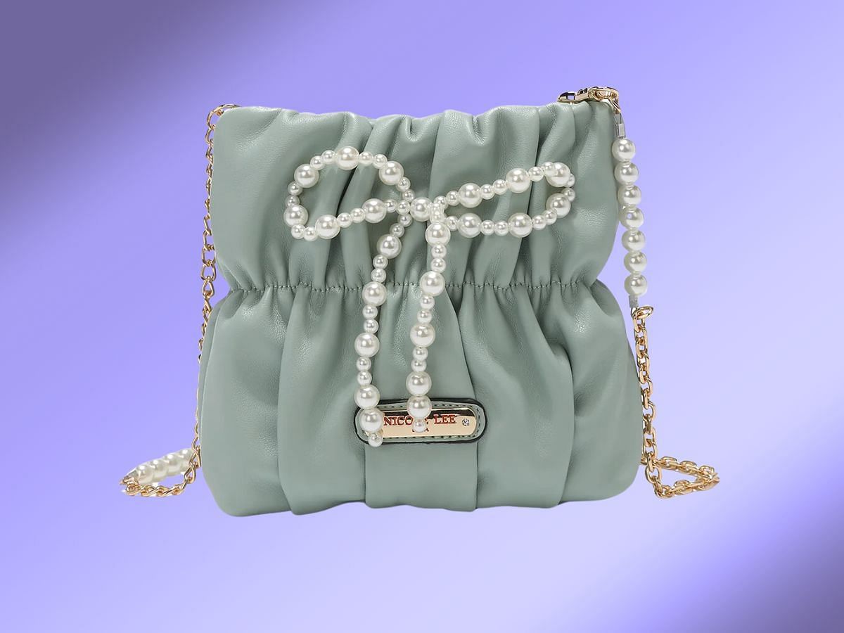 The Luana pearl purse (Image via Nicole Lee)