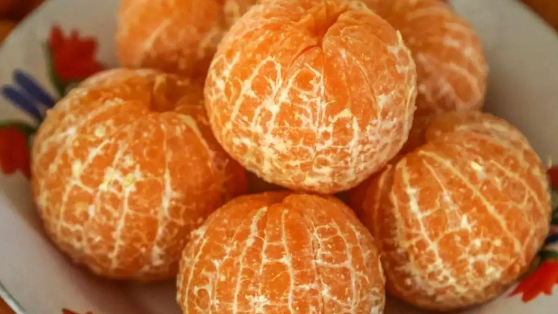 संतरे फाइबर का अच्छा स्रोत है। 
