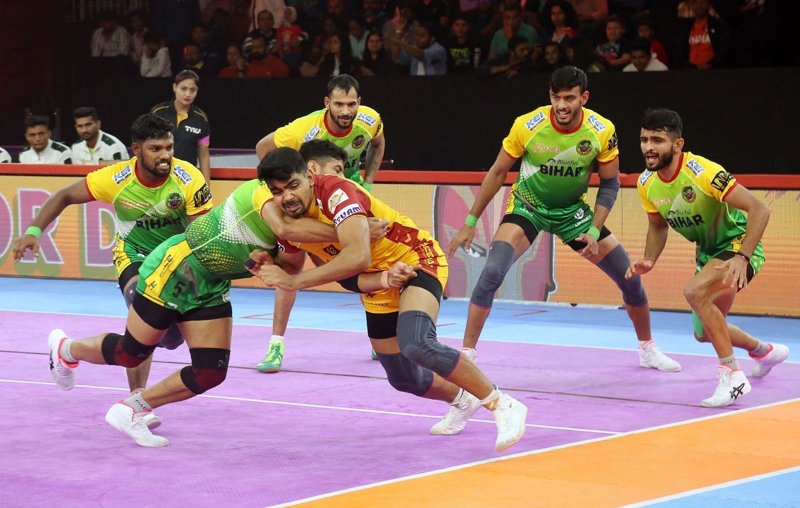 Pawan Sehrawat in action against Patna Pirates (Credits: PKL)