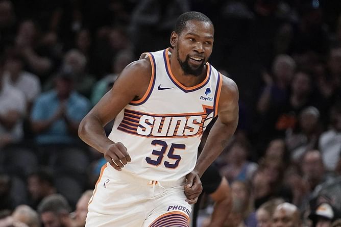 Kevin Durant on track to scale Steph Curry's unanimous MVP season record amid stellar year with Suns so far