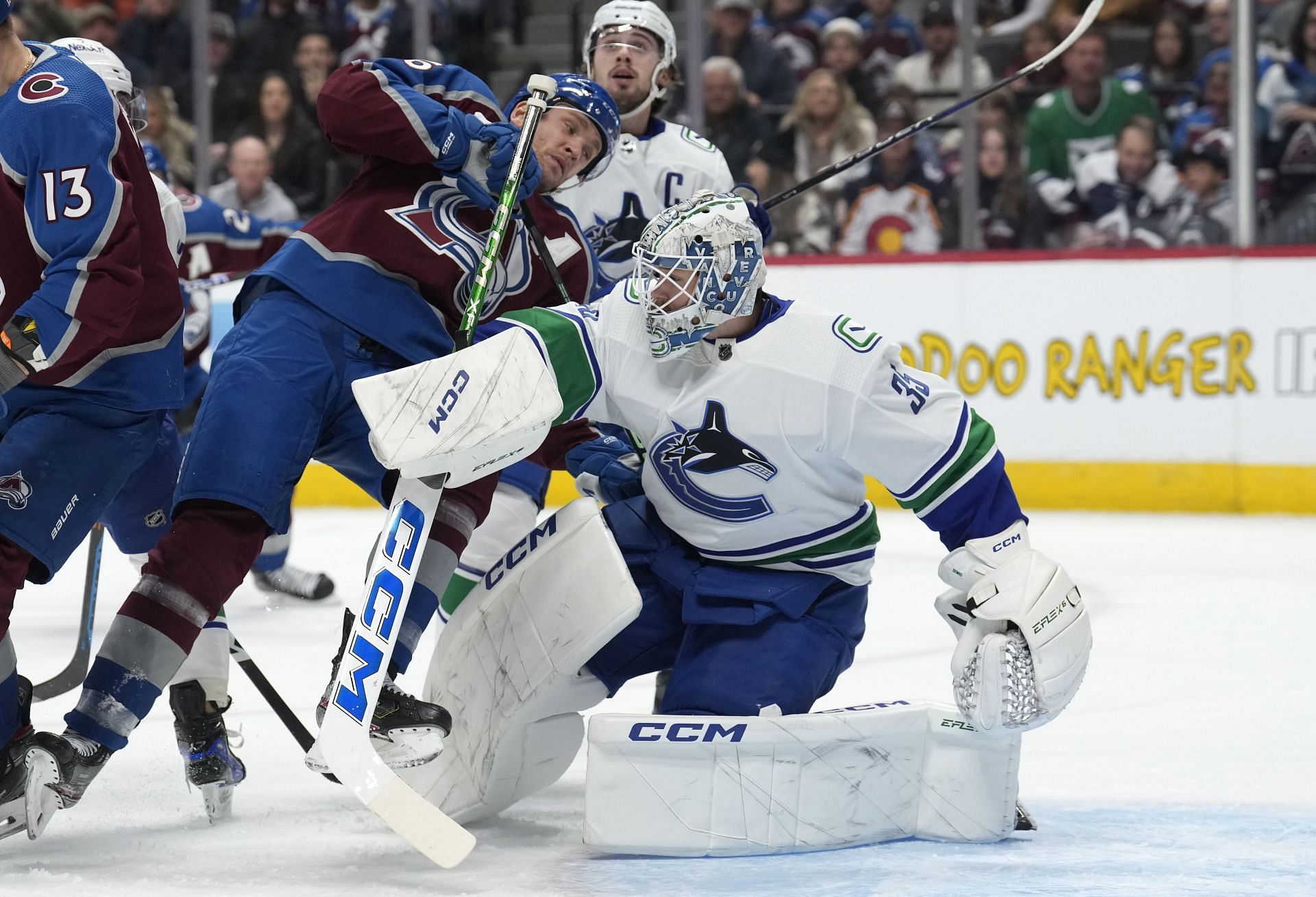 Canucks Avalanche Hockey