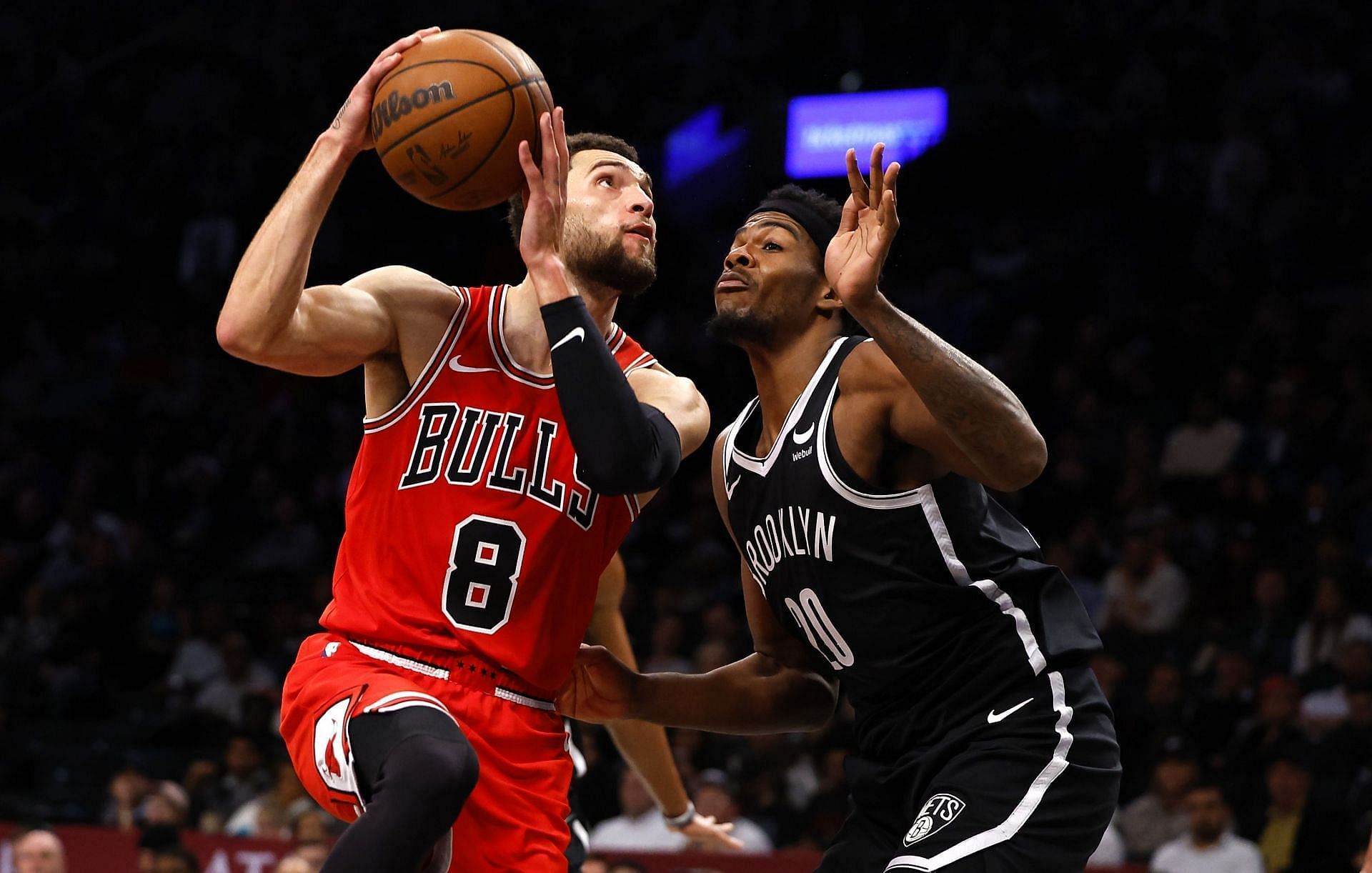 The Chicago Bulls announced that Zach LaVine could miss 3-4 weeks due to a right foot inflammation.