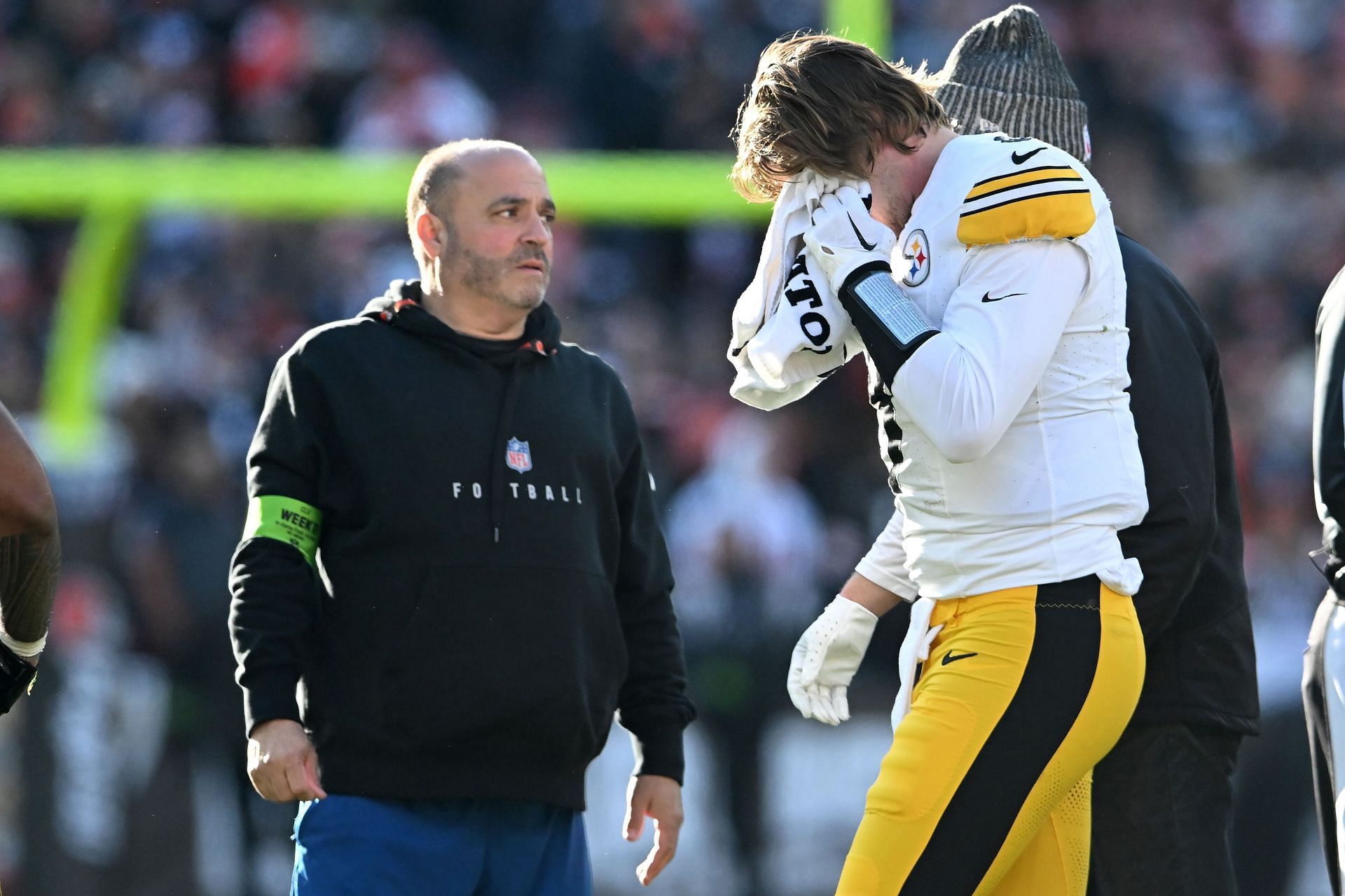 Pittsburgh Steelers v Cleveland Browns