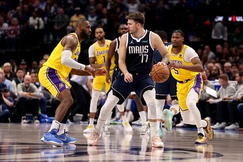 Los Angeles Lakers v Dallas Mavericks