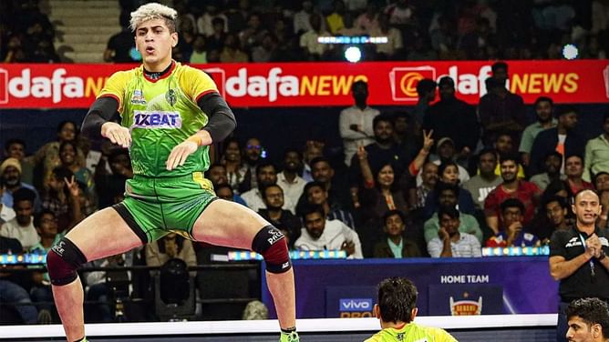 PKL: Who has the most tackle points in a single match?