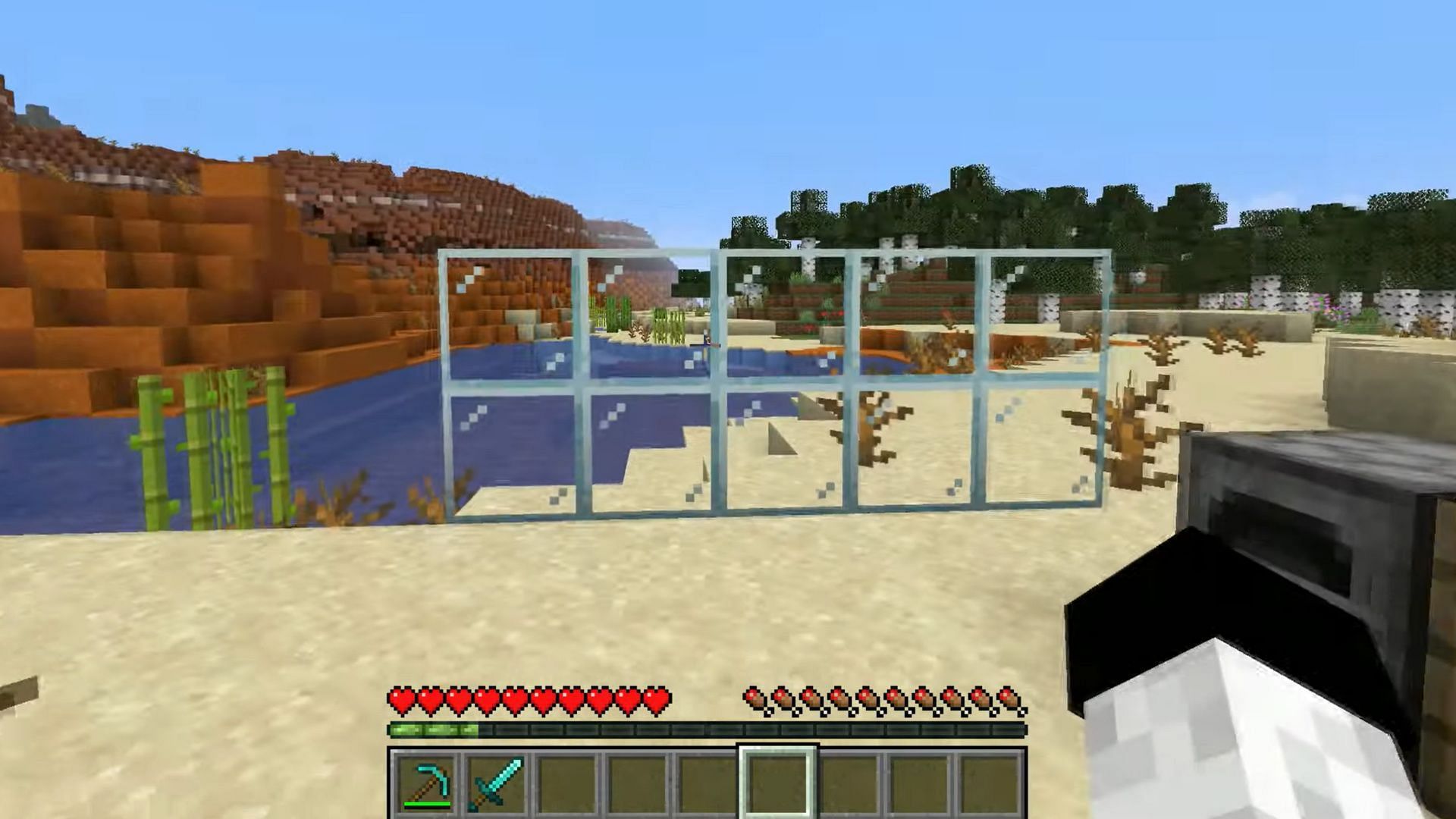 Glass blocks are great for creating various structures (Image via YouTube: EKGaming)