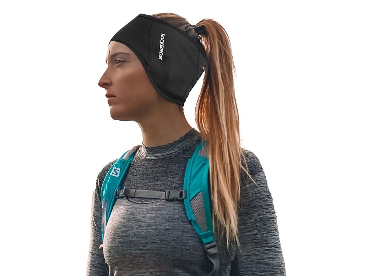 The Rockbros ear warmer headband (Image via Amazon)