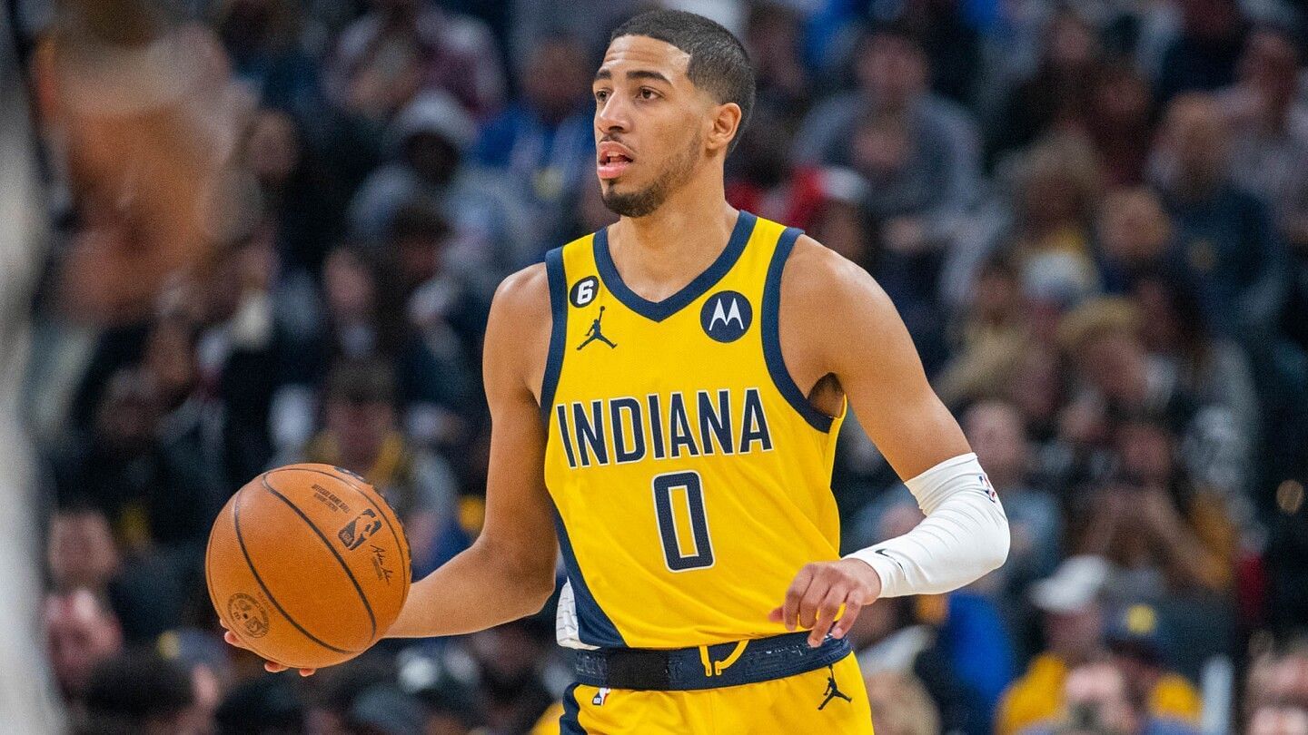 Watch: Tyrese Haliburton pulls up from logo to put Pacers ahead of Bucks